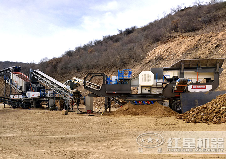 輪胎式車載流動(dòng)石子、粉碎機(jī)